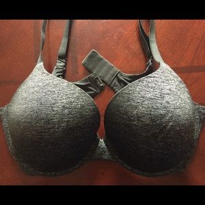 Victoria’s Secret like new size 38D bra